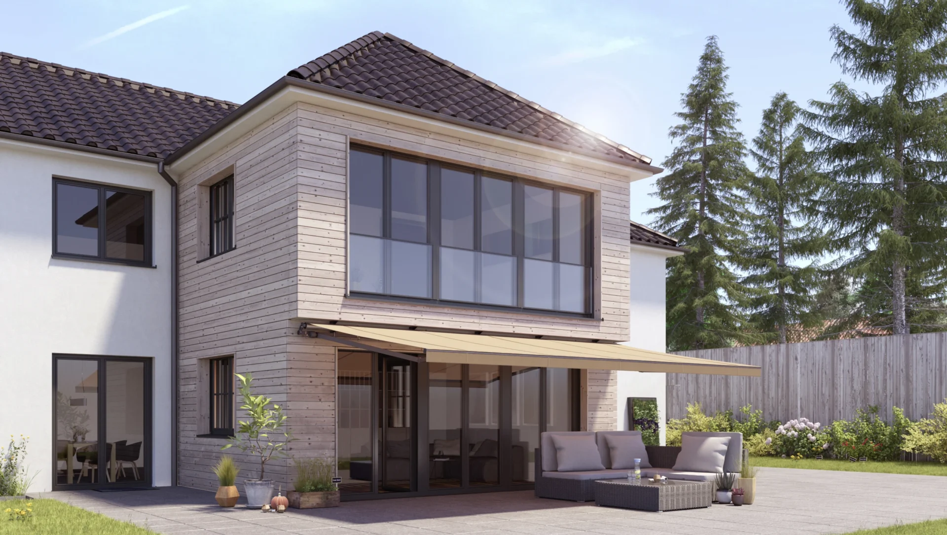 Modernes Holzhaus mit Sonnenschutz und Gartenmöbeln